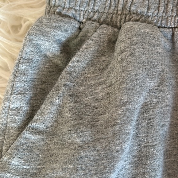 EUC, SHEIN, girls sweatpants, lightweight, butterfly patch, side pockets - Picture 3 of 5